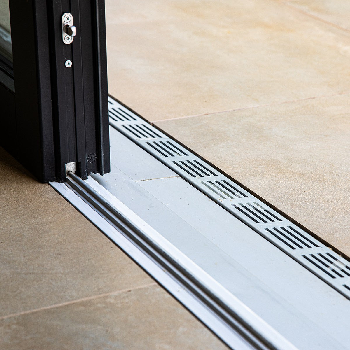 Lift & Slide Alu-Clad Door (S315A)